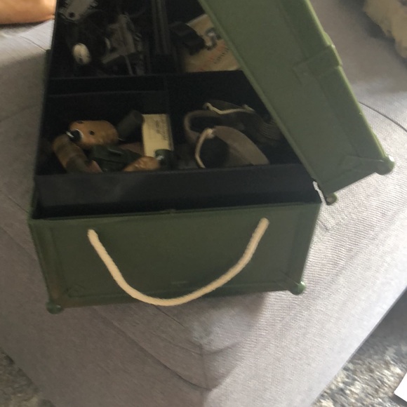 Lot of GIJOE 4 Figures& Footlocker full of accessories great 🎁 gift - Picture 9 of 13